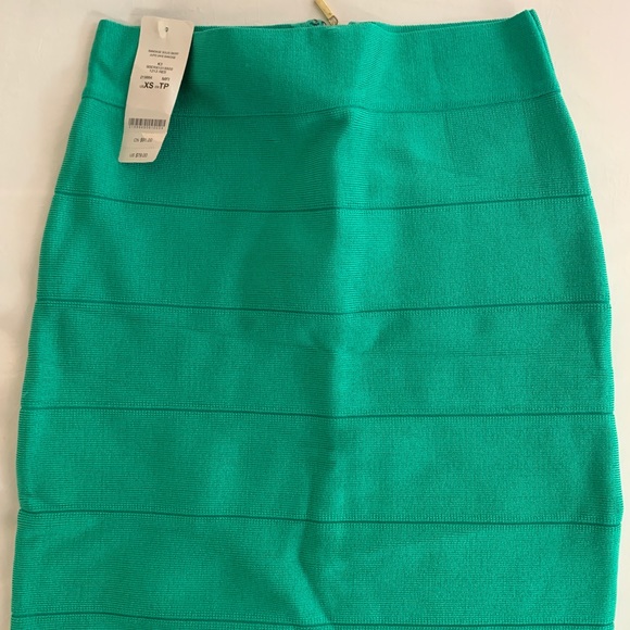 Brand New Bebe Bandage Mini Skirt with tags - XS - Picture 1 of 3